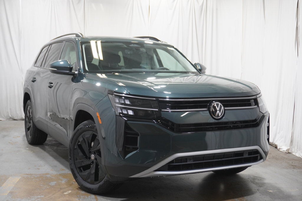 2027 Volkswagen Atlas SE w/Technology