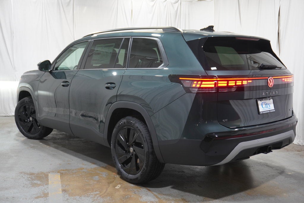 2027 Volkswagen Atlas SE w/Technology