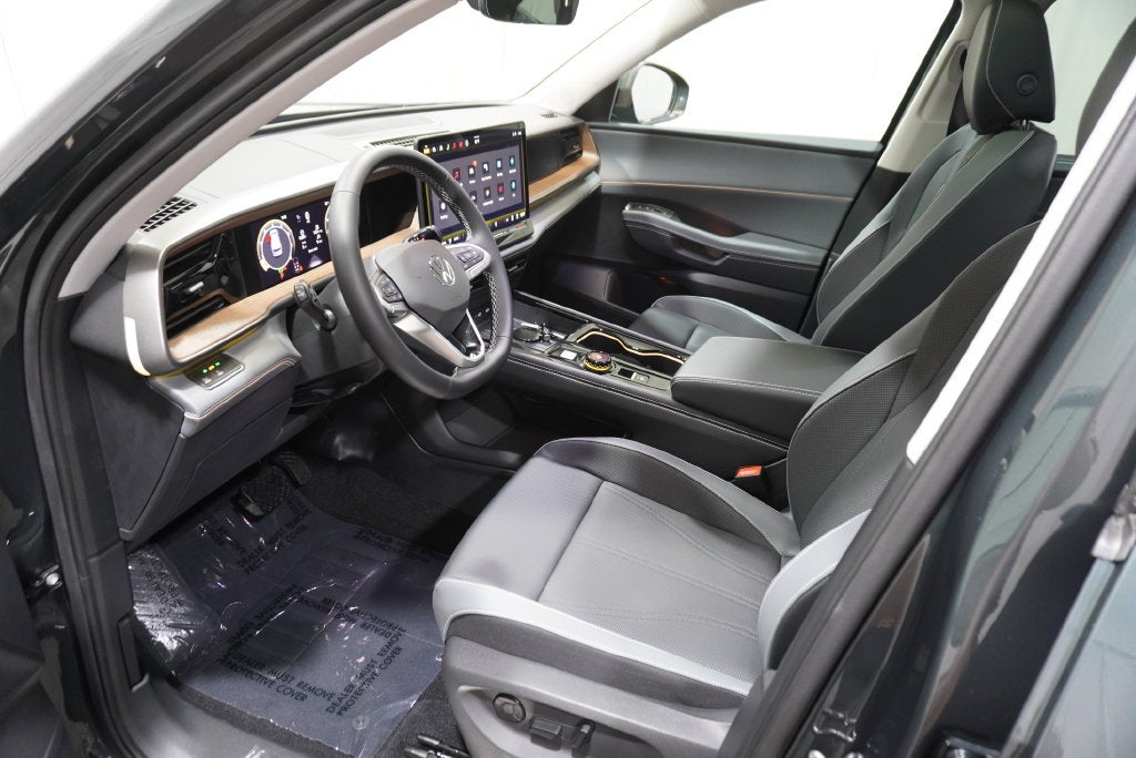 2027 Volkswagen Atlas SE w/Technology