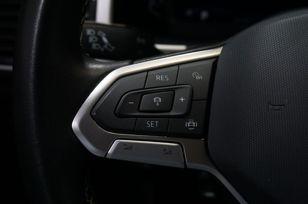 2023 Volkswagen Atlas Cross Sport 2.0T SE w/Technology