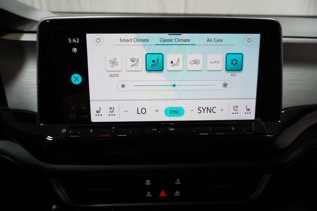 2026 Volkswagen Atlas Cross Sport SE w/Technology
