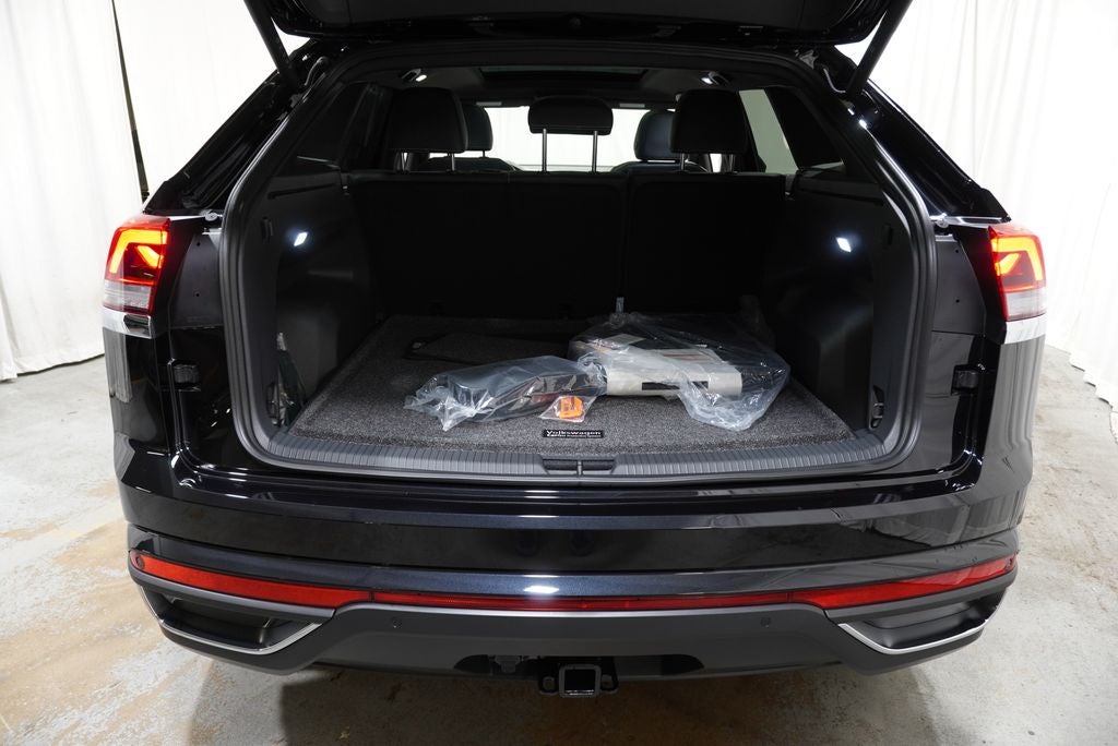 2026 Volkswagen Atlas Cross Sport SE w/Technology