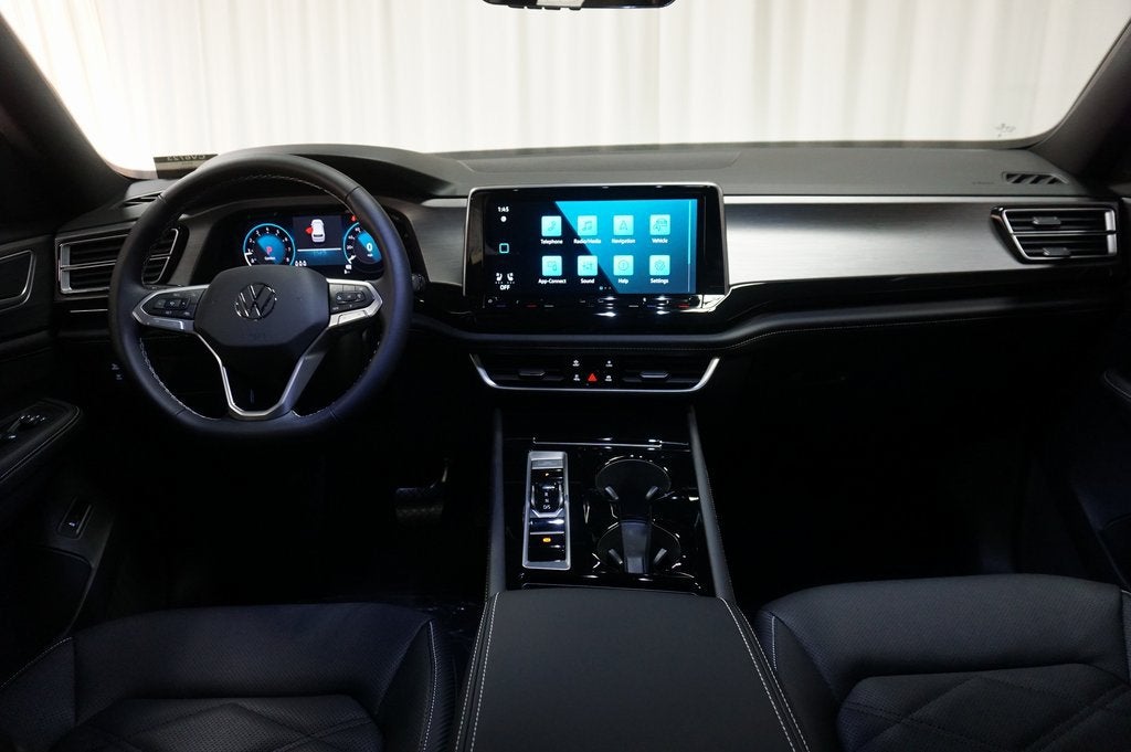 2026 Volkswagen Atlas Cross Sport SE w/Technology
