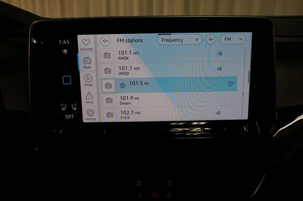 2026 Volkswagen Atlas Cross Sport SE w/Technology