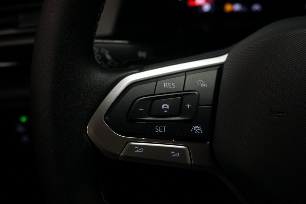 2026 Volkswagen Atlas Cross Sport SE w/Technology