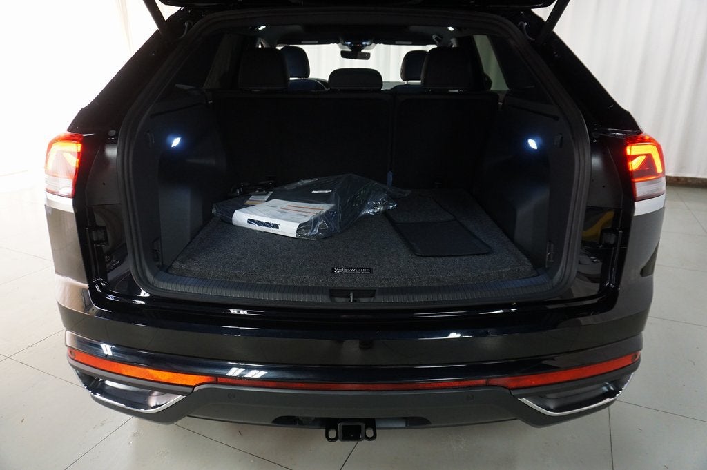 2026 Volkswagen Atlas Cross Sport SE w/Technology