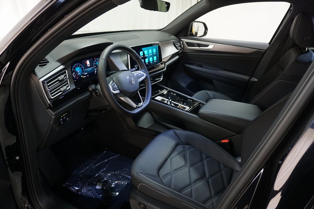 2026 Volkswagen Atlas Cross Sport SE w/Technology