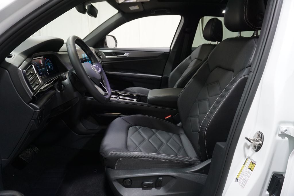 2024 Volkswagen Atlas Cross Sport 2.0T SE w/Technology