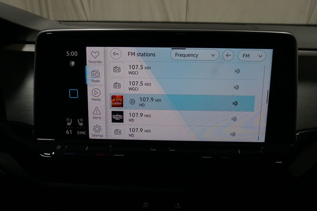 2024 Volkswagen Atlas Cross Sport 2.0T SE w/Technology