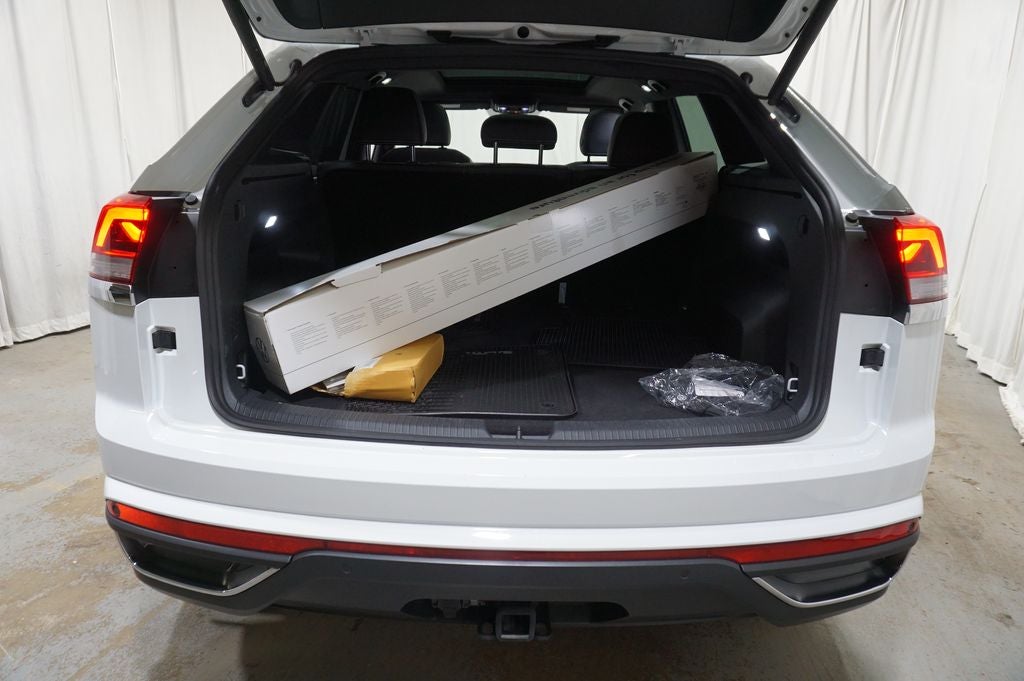 2024 Volkswagen Atlas Cross Sport 2.0T SE w/Technology