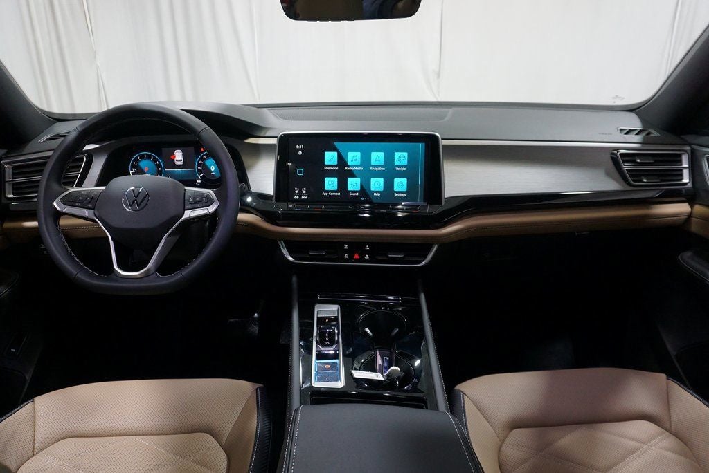 2025 Volkswagen Atlas Cross Sport 2.0T SE w/Technology