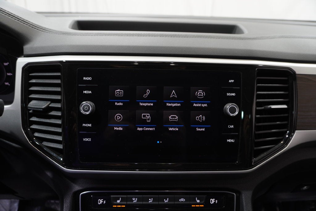2022 Volkswagen Atlas 3.6L V6 SE w/Technology