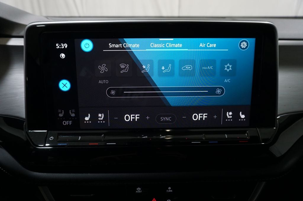 2024 Volkswagen Atlas Cross Sport 2.0T SE