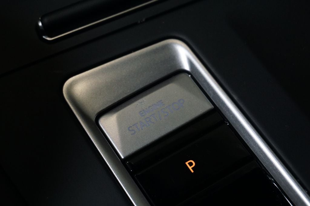 2025 Volkswagen Atlas Cross Sport 2.0T SE