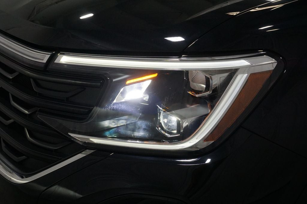 2025 Volkswagen Atlas Cross Sport 2.0T SE