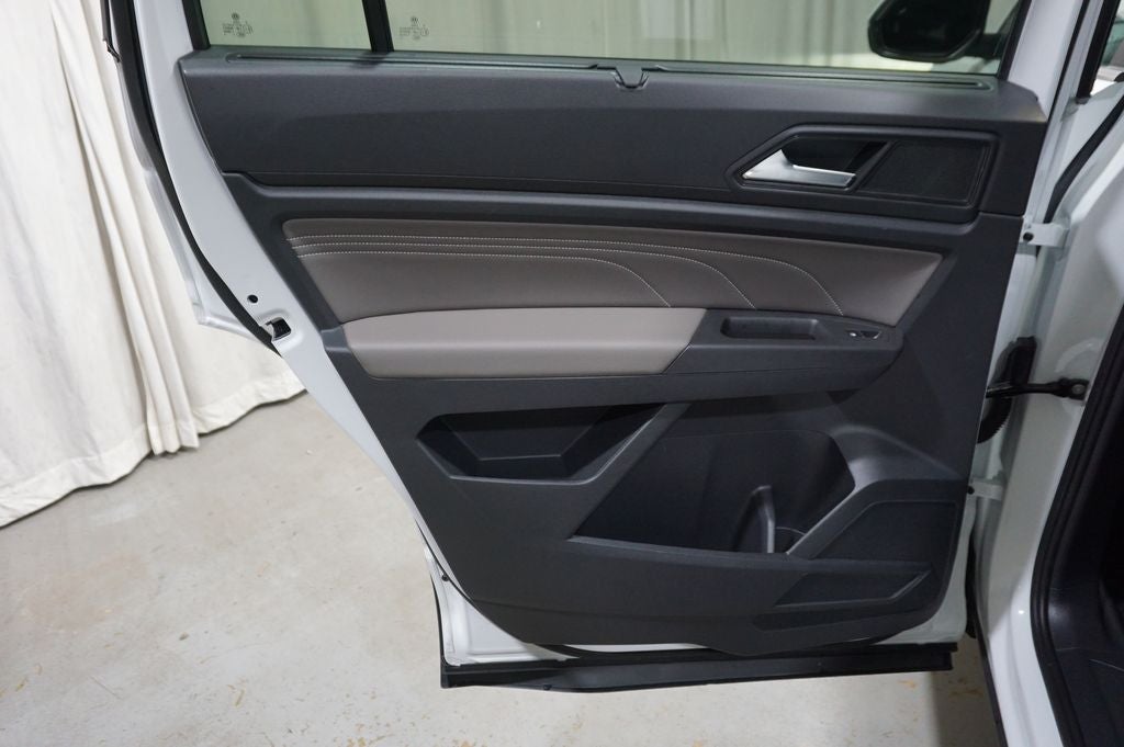 2023 Volkswagen Atlas 2.0T SE