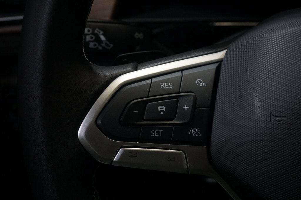 2025 Volkswagen Atlas 2.0T SE