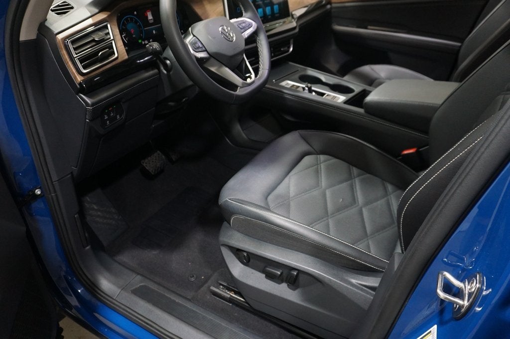 2025 Volkswagen Atlas 2.0T SE