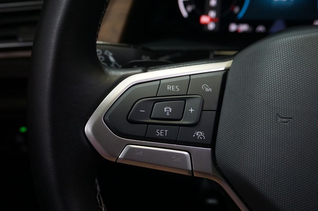 2025 Volkswagen Atlas 2.0T SE