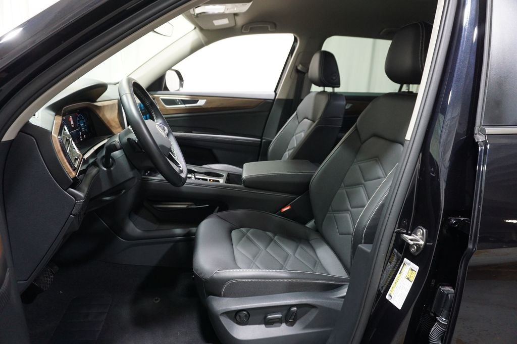 2025 Volkswagen Atlas 2.0T SE