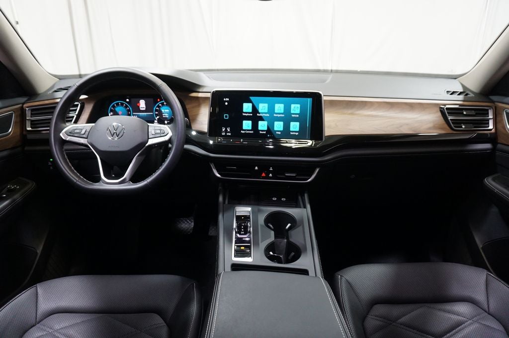 2025 Volkswagen Atlas 2.0T SE