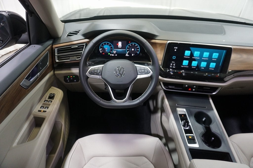 2025 Volkswagen Atlas 2.0T SE