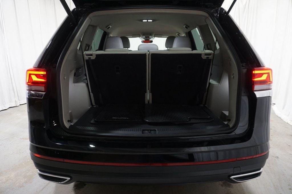 2025 Volkswagen Atlas 2.0T SE