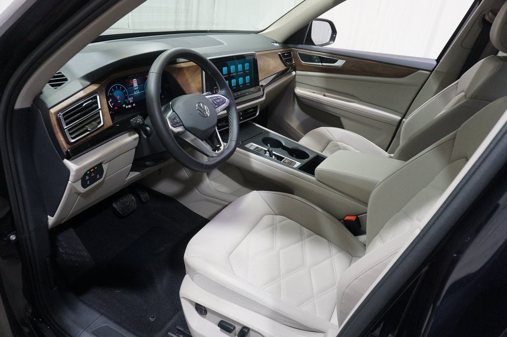 2025 Volkswagen Atlas 2.0T SE