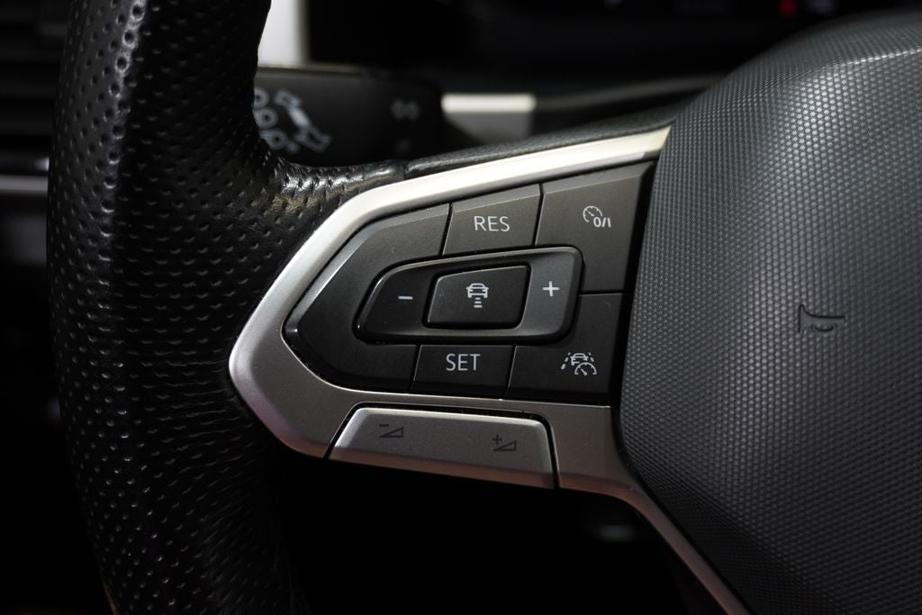 2021 Volkswagen Atlas Cross Sport 3.6L V6 SEL R-Line