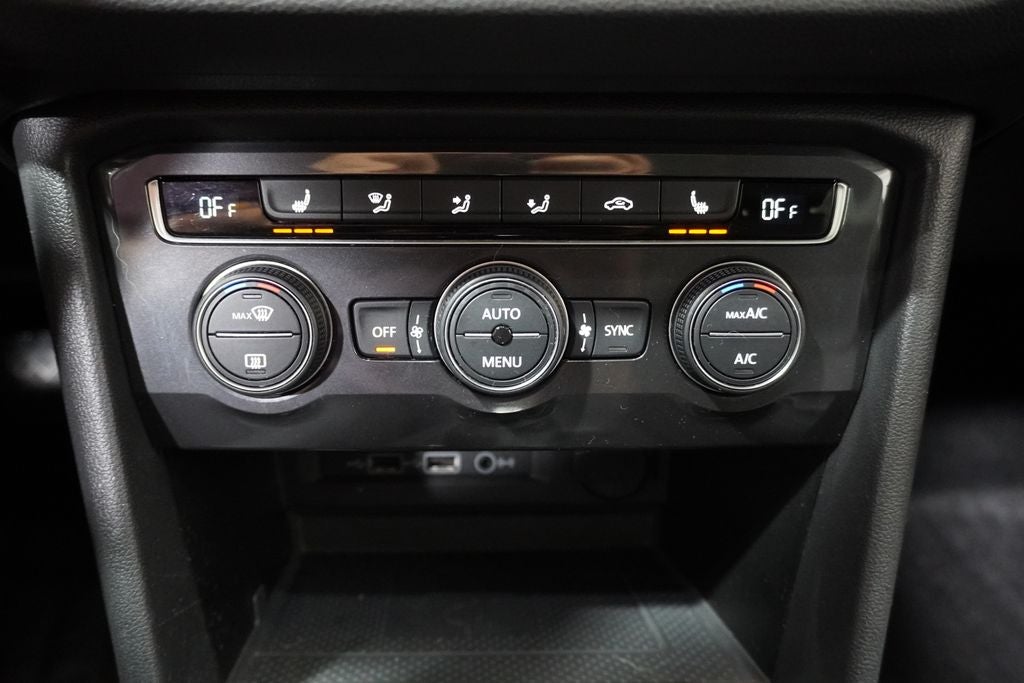 2021 Volkswagen Atlas Cross Sport 3.6L V6 SEL R-Line