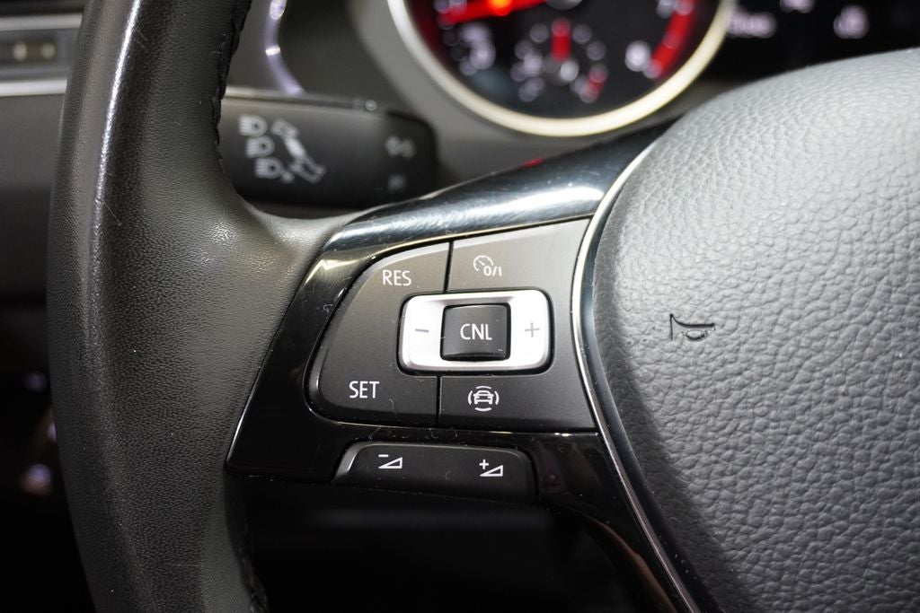 2021 Volkswagen Atlas Cross Sport 3.6L V6 SEL R-Line