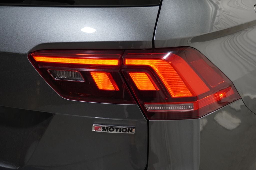 2021 Volkswagen Atlas Cross Sport 3.6L V6 SEL R-Line