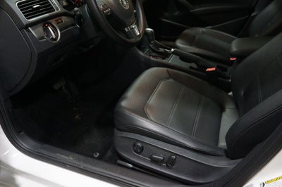 2015 Volkswagen Passat 1.8T Limited Edition
