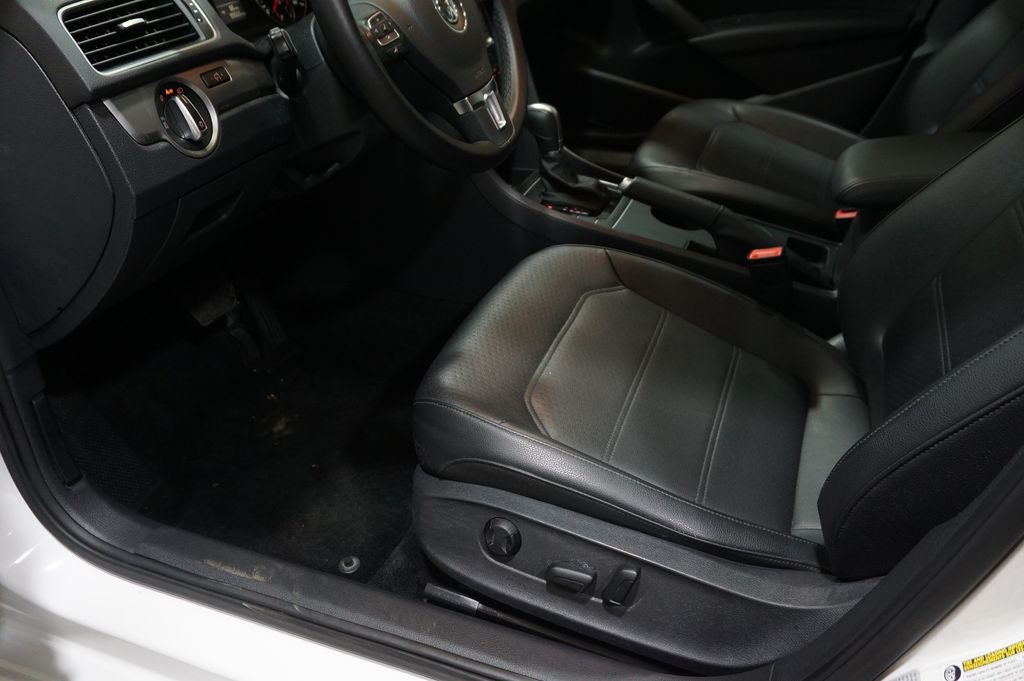 2015 Volkswagen Passat 1.8T Limited Edition