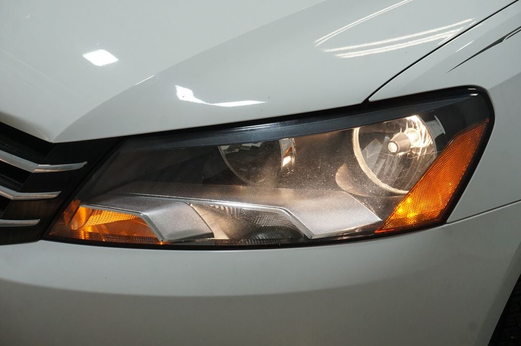 2015 Volkswagen Passat 1.8T Limited Edition