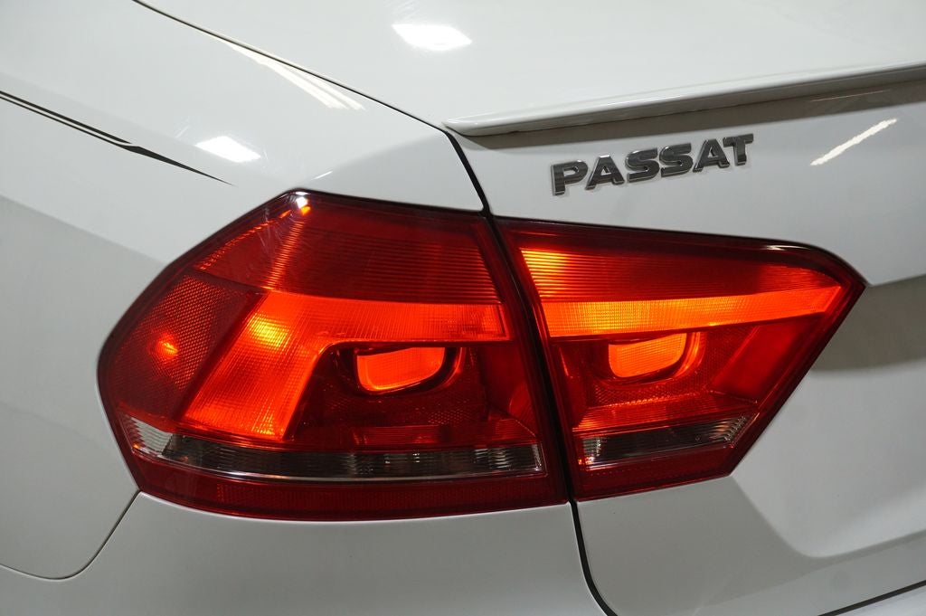 2015 Volkswagen Passat 1.8T Limited Edition