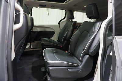 2023 Chrysler Pacifica Hybrid Limited