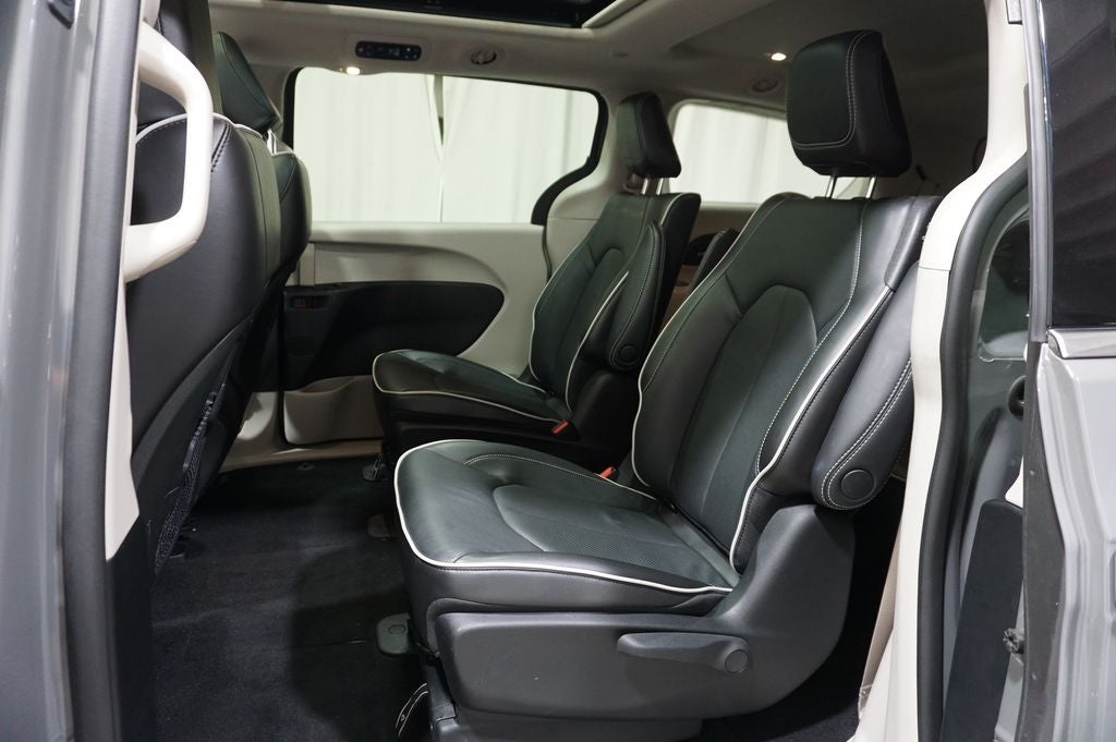 2023 Chrysler Pacifica Hybrid Limited