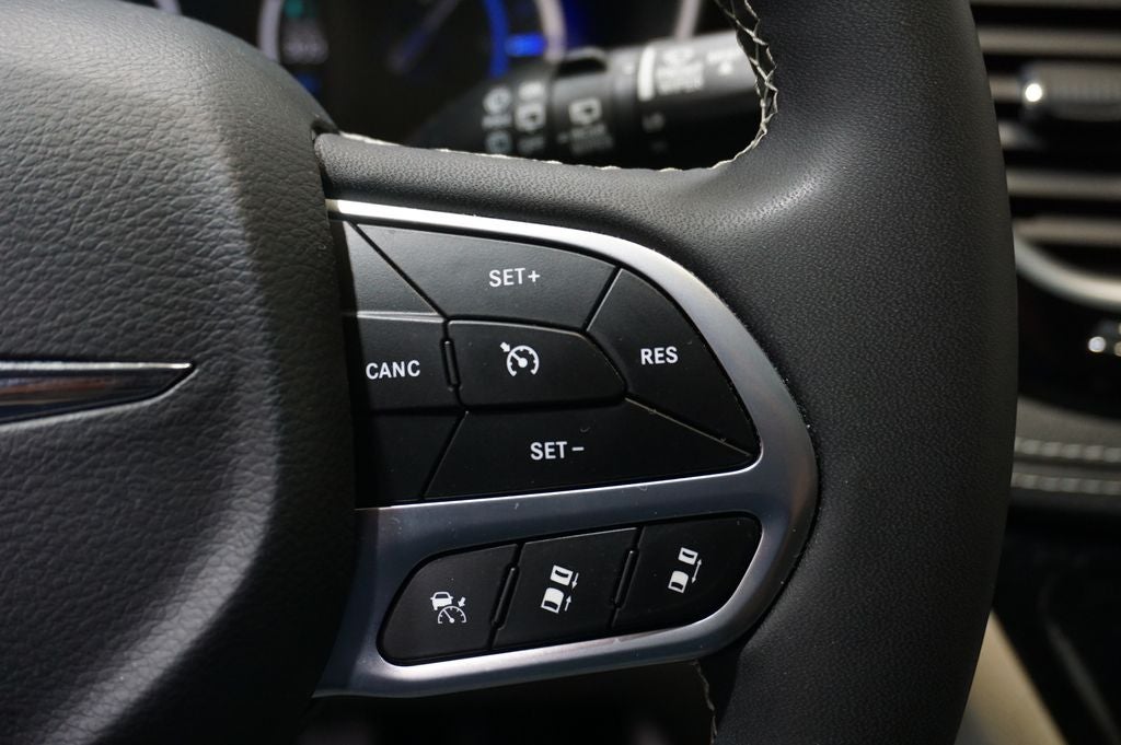 2023 Chrysler Pacifica Hybrid Limited