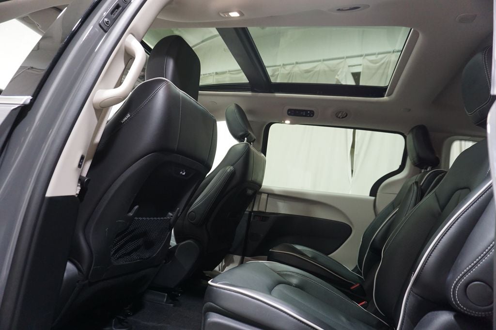 2023 Chrysler Pacifica Hybrid Limited