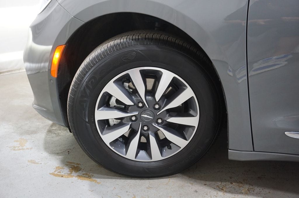 2023 Chrysler Pacifica Hybrid Limited