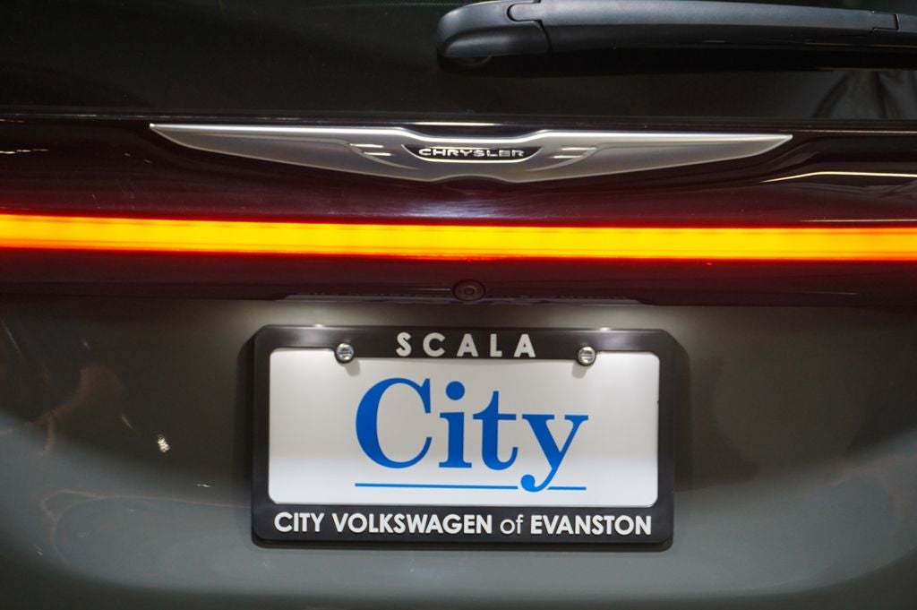 2023 Chrysler Pacifica Hybrid Limited