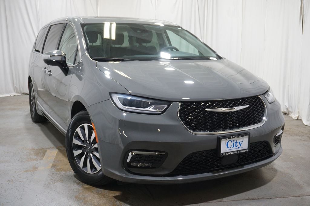 2023 Chrysler Pacifica Hybrid Limited