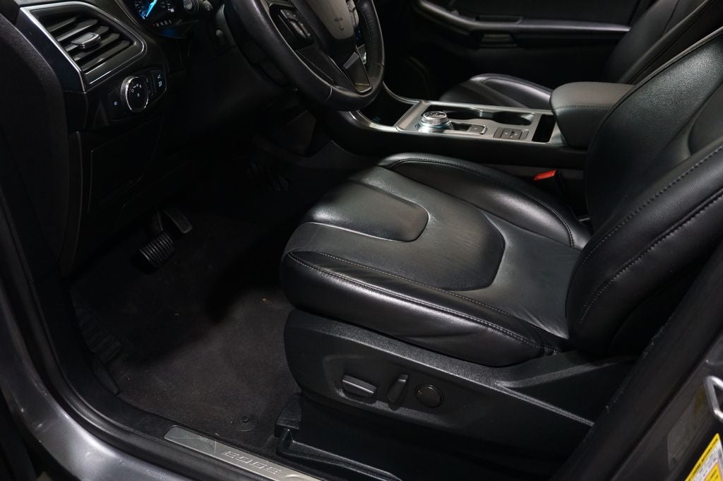 2022 Ford Edge Titanium