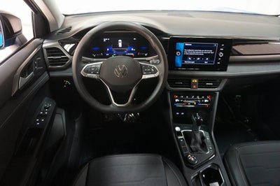 2025 Volkswagen Taos 1.5T SE Black