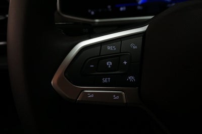 2025 Volkswagen Taos 1.5T SE Black