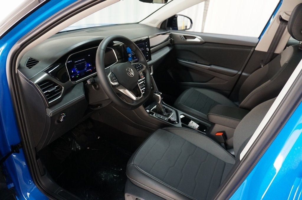 2025 Volkswagen Taos 1.5T SE Black