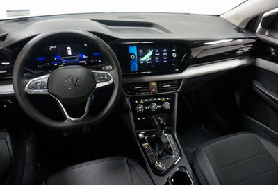 2025 Volkswagen Taos 1.5T SE Black