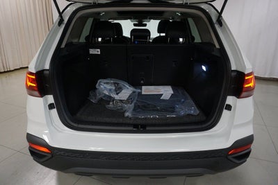 2025 Volkswagen Taos 1.5T SE Black