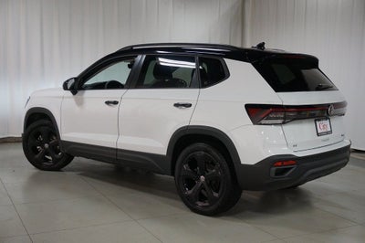 2025 Volkswagen Taos 1.5T SE Black